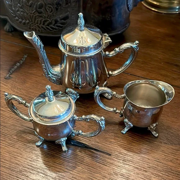 Elegant Godinger Petite Silver-plated Tea Set - Picture 3 of 8